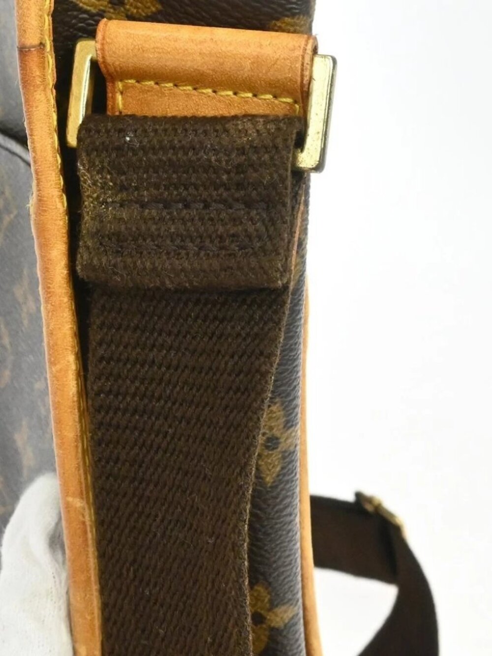 LOUIS VUITTON MESSENGER BOSPHORE GM SHOULDER BAG - Picture 10 of 16